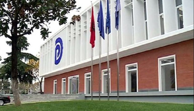 13 TETORI/ Nuk u regjistrua, por PD i kërkon KQZ-së të përgatisë zgjedhjet. Të zbatohet dekreti i Metës