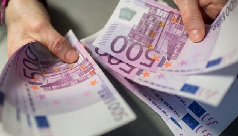 PASTRIM PARASH/ Ish-punonjësit të ALUIZNI-t i sekuestrohen 1.5 mln €, tentoi ti transferonte jashtë vendit