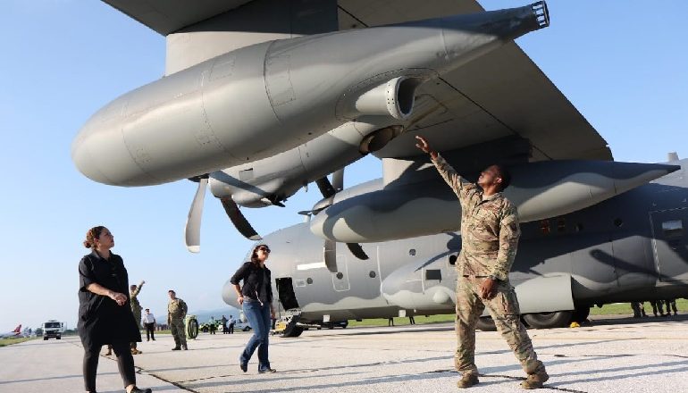 “AVIONË TË MBUSHUR ME DROGË”/ “Blofi” i rradhës i Berishës, amerikanët stërvitje… (FOTOT)