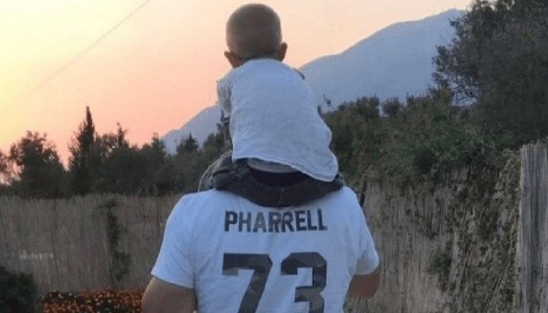 “INSTA OF THE DAY”/ Rama poston FOTON e ëmbël me Zahon në det