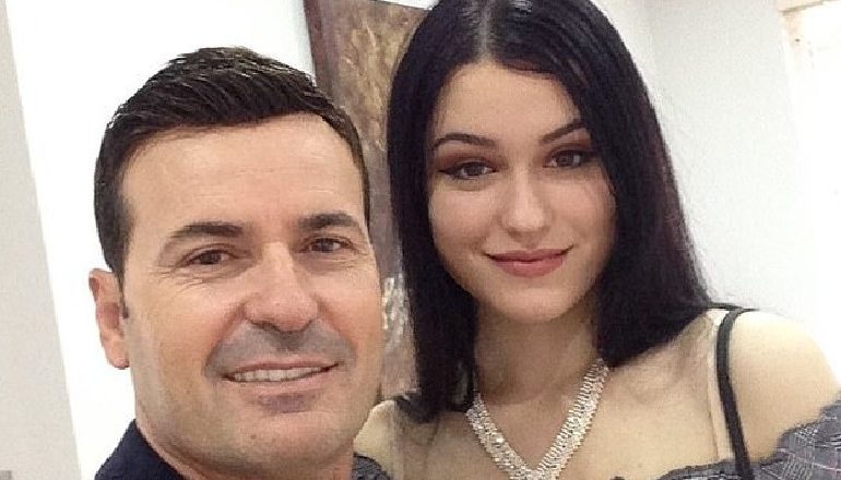 “E AKUZONIN SI K****”/ I jepet lamtumira e fundit 20-vjeçares shqiptare në Australi, policia akuzon babain se e vrau me disa thika në trup