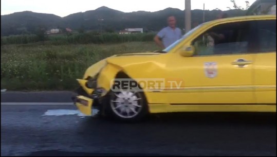 TAKSIA GODET NJË MAKINË TJETËR/ Trafik i rënduar në aksin Vorë-Maminas (VIDEO)