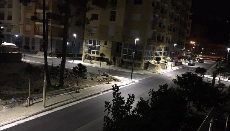 “RILINDJE URBANE…”/ Rama publikon fotot nga Shkëmbi i Kavajës: Kishte 30-vjet xhungël ndërtimesh (FOTO)