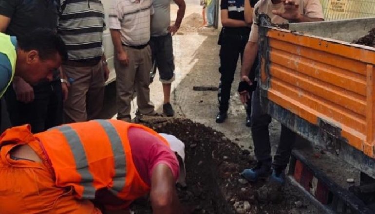 DËMTOHET FIDERI I SUBJEKTIT PRIVAT/ “Myslym Shyri” dhe “Rruga e Kavajës” mbeten pa drita