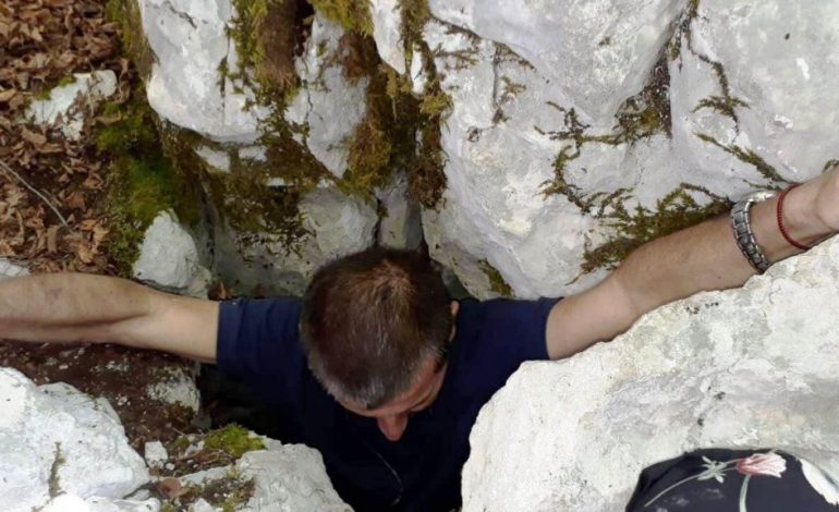 KOVË UJI DHE TEPRICA TË…/ Zbulohet shpella ku jetoi prej një viti albanologu, Nikollë Gazulli (FOTO)