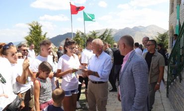DITA E BEKTASHINJVE BËN BASHKË METËN DHE KLOSIN/ Presidenti firmos peticioni: Mali i Tomorrit, Park Kombëtar