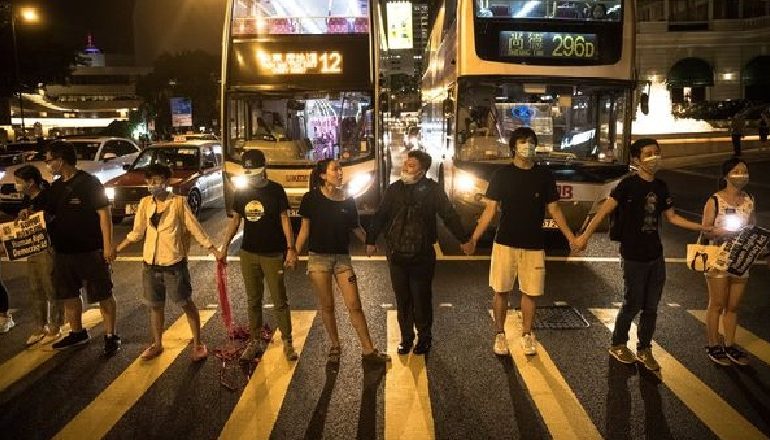 32 KM I GJATË/ Ndërtohet “Muri i Hong Kongut” për demokraci