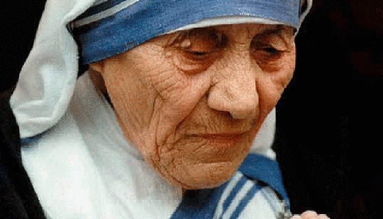 109 VJETORI I NËNË TEREZËS/ Meta: Urtësia e Shën Terezës të shërbejnë si burim frymëzimi që…