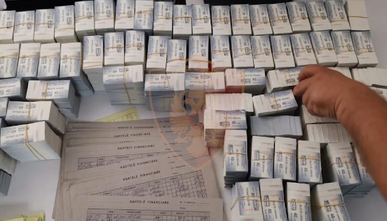 ANTI-INFORMALTETIT/ Falsifikuan biletat, arrestohen 8 punonjësit e kompanive të transportit publik në…