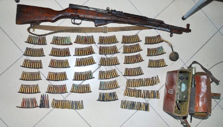 SHERR ME TË BIRIN NË KORÇË/ Parandalohet përshkallëzimi i konfliktit në familje, arrestohet me pushkë 66-vjeçari