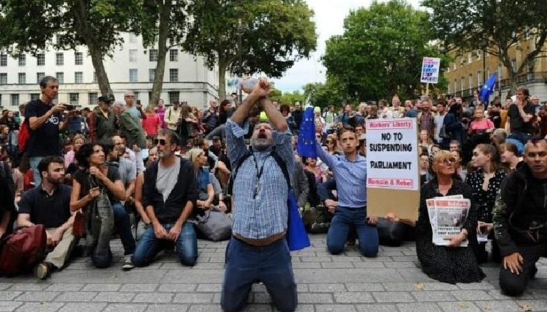 “BREXIT”/ Londër, indinjatë përballë vendimit të Johnson për pezullimin e Parlamentit