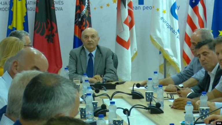 SIRUATA POLITIKE NË KOSOVË/ Zgjedhjet e brendshme në LDK