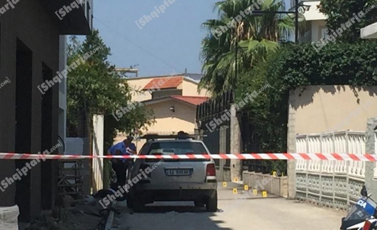 ATENTA NË DURRËS/ 40-vjeçari ekzekutohet me kallash në derë të shtëpisë (FOTO)