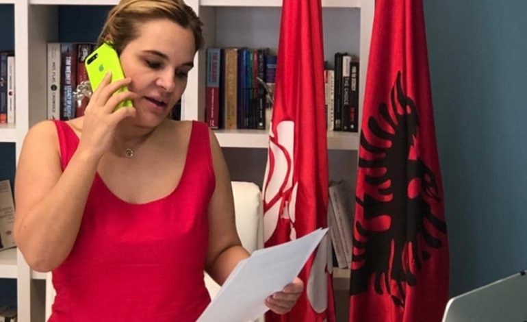 “S’KA PUSHIM NË KORRIK DHE GUSHT”/ Monika Kryemadhi, 1 muaj “jashtë” politkës dhe deklarata kontradiktore