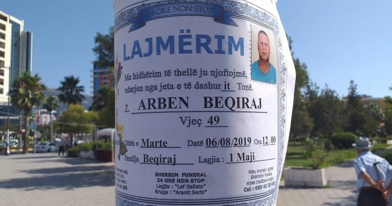 U VRA GJATË SHERRIT PËR NJË KALË/ Nesër cermonia mortore e Arben Beqiraj, në qytet… (FOTO)