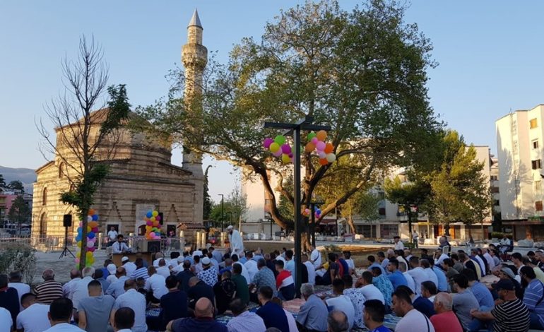 NGA SHKODRA NË VLORË/ Ja si u festua Kurban Bajrami në të gjithë vendin (VIDEO)