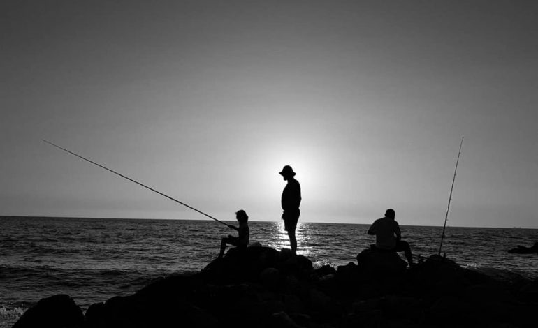 FOTOLAJM/ Kur peshkimi bëhet… sipas brezave