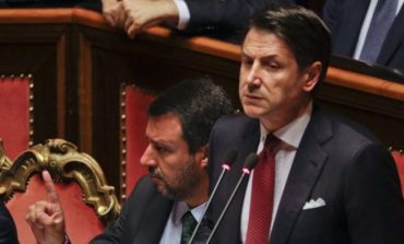 VOA ZBARDH SHERRIN/ Salvini i rrotullonte sytë me tallje Conte-s!