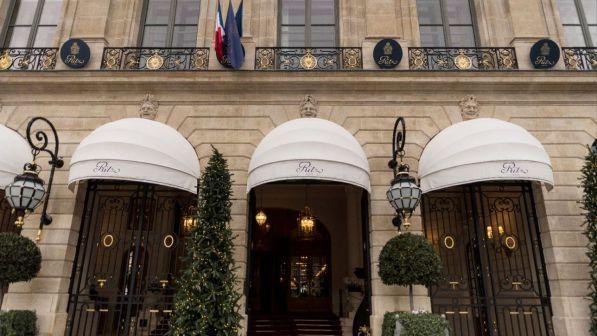 NË MES TË PARISIT/ “Princesha” arabe vjedh 1.6 milion euro bizhuteri me çokollata