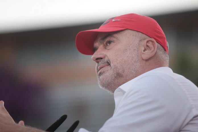 ÇEKU I BEBES/ Rama zbulon mesazhin e qytetarit: Sllovenia 200 euro, Shqiperia 900 euro…