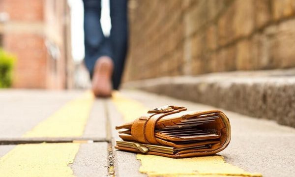 GJETI KULETË PLOT ME PARA/ Ja veprimi i shqiptarit, “surprizohet” nga pronarja