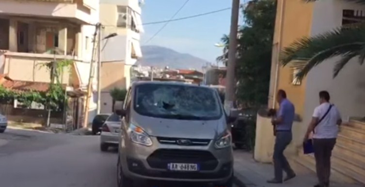 “JU VONUA POROSIA DHE IKËN”/ Policia arreston kushëririn e Koço Kokëdhimës që dhunoi turistët spanjollë (EMRI)