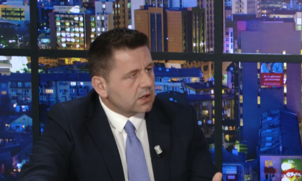 SITUATA POLITIKE/ Deputeti i AAK-së: LDK-ja mund të hyjë në qeveri pa zgjedhje