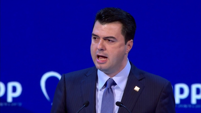 “HARRON” RRUGËN E KOMBIT/ Basha: Shqiptarët po vidhen, 10 herë më shtrenjtë…