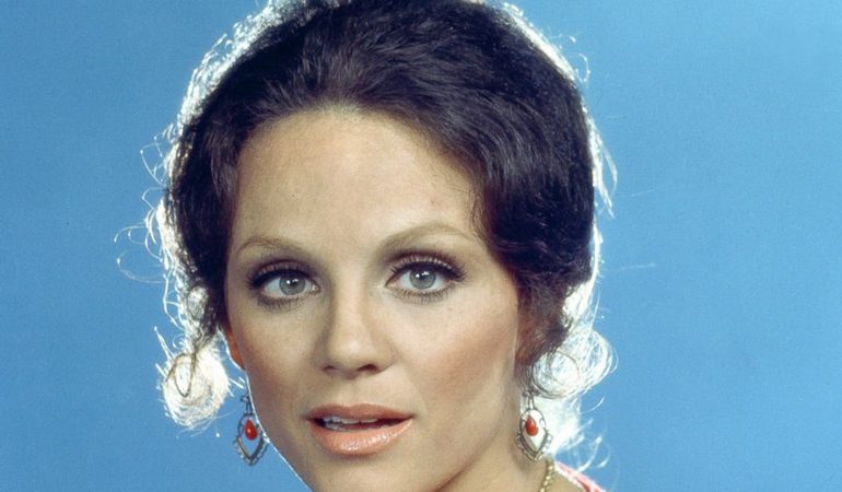 HUMBI LUFTËN ME KANCERIN/ Ndërron jetë aktorja amerikane
