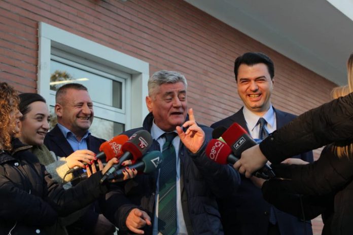 SHËNIM/ Largimi i aleatëve dhe mëdyshja e Bashës