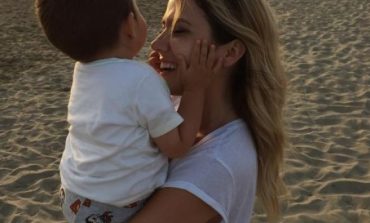 ''DIKUJT I MUNGON...''/ Duke e puthur e përqafuar, Arbana poston foton e mrekullueshme me të birin