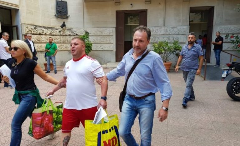 DROGA NGA BALLKANI DERI NË ITALI/ Kush janë shqiptarët e arratisur, mjeshtra të trafikut (EMRAT+FOTO)