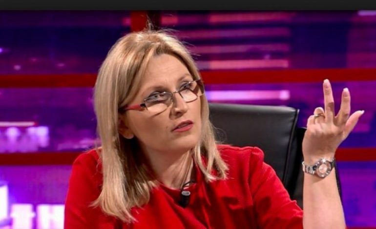 ZHBLLOKOHEN FINANCIMET NË SHKODËR/ Pas mbarimit të mandatit, Voltana Ademi i kalon firmën nënkryetares (VIDEO)