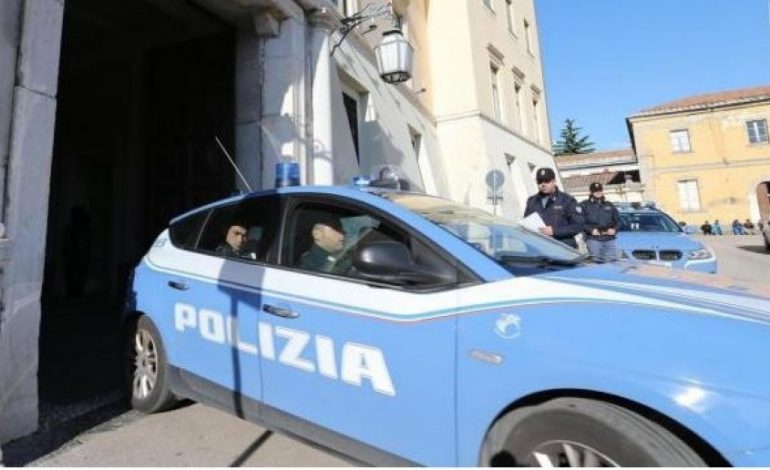 “BWM”-ja E VJEDHUR ZBULON “SKIFTERAT” SHQIPTARË/ Dy të rinjtë e pësuan kur policia…