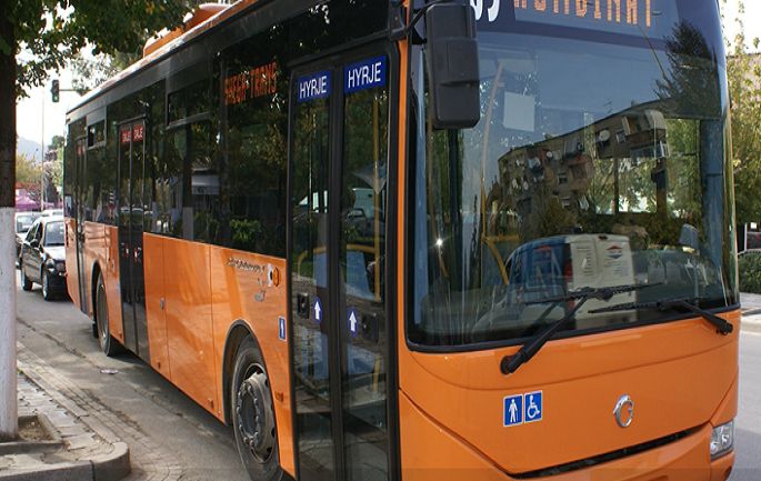KUSHTET PËR UDHËTARËT/ Kontrolle për urbanët dhe autobusët në të gjithë vendin
