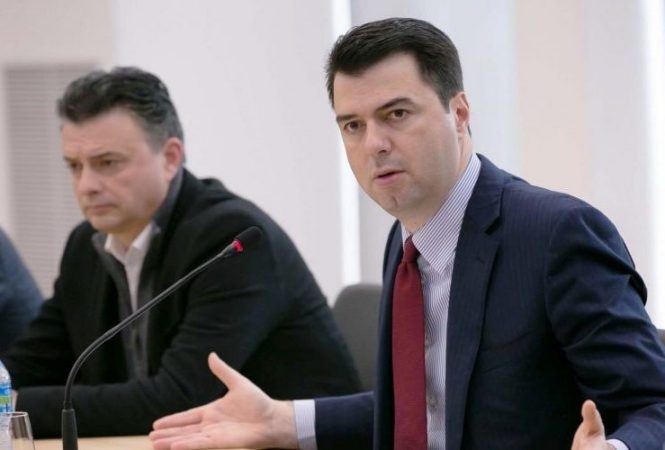ARBEN RISTANI SËRISH KUNDËR LULZIM BASHËS/ Po çon energjinë dëm, rruga e bojkotit dhe ikja nga sistemi s’është zgjidhje