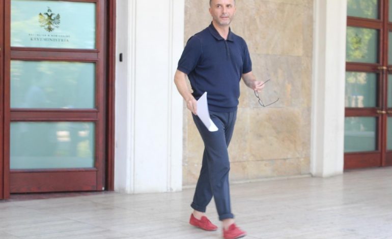 “E KENI KOT, KEMI ÇDO GJË NË LETËR, ZË E FIGURË”/ Paralajmërimi i fortë i zv.kryeministrit: Duhet që të gjithë bashkë të…