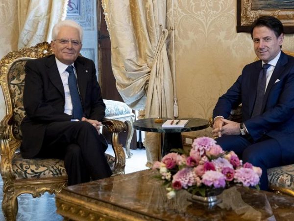 MERR FUND KRIZA NË ITALI/ Presidenti i jep detyrën Contes për formimin e qeverisë