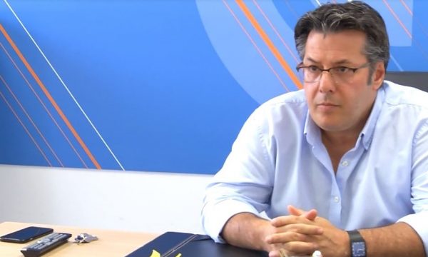 “KAOS TOTAL”/ Rakip Suli betohet për Kamzën dhe zëvendëson Xhelal Mziun, kërcënon Paloka: Po hapeni mbi zjarr