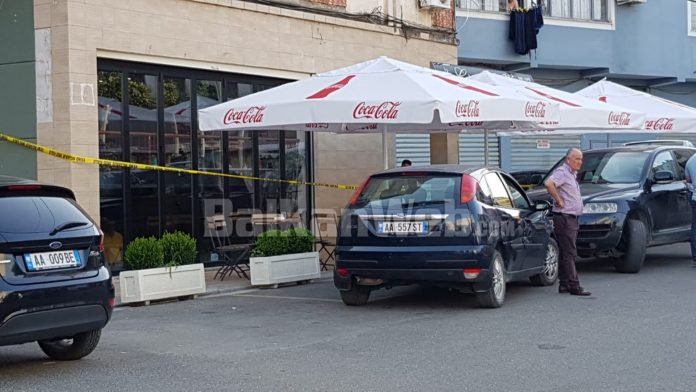 SHERRI ME 3 TË PLAGOSUR NË ELBASAN/ Shpallen në kërkim 2 persona