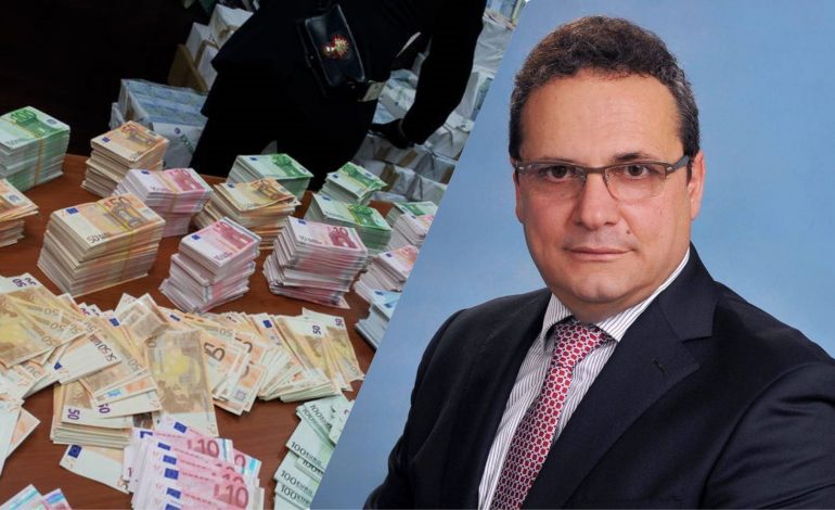 “MË KTHENI PARATË E MIA”/ Iu bllokuan 1.5 MILIONË EURO, “shperthen” ish-drejtori i PD-s në gjykatë: Nuk janë…