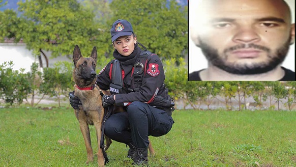 “POLICJA MË E BUKUR E SHQIPONJAVE”/ Zbulohet identiteti i gruas së Santiago Malkos (FOTO)