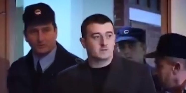 VRAU 14 SHQIPTARË/ Krimineli serb lirohet nga burgu