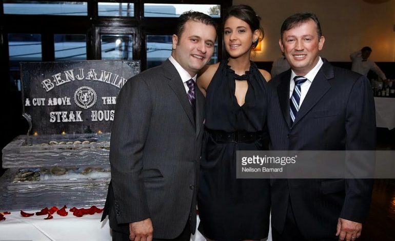 E NISI SI KAMARIER DHE U BË PRONAR RESTORANTESH NË NEW YORK/ Shqiptari fiton çmimin e vitit në SHBA (FOTO)