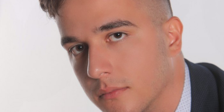 “NË 5 PROVIME ËSHTË VLERSUAR ME NOTË…”/ Maturanti shqiptar thyen rekord në Greqi, kalon i pari në universitet (EMRI)
