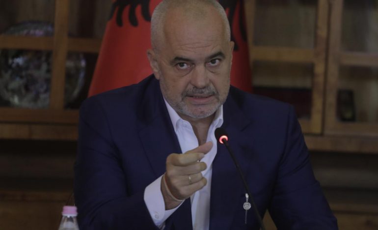 “TË GJITHË DREJTORËT DO JENË GRA, BURRAT E KANË MENDJEN TE RYSHFETI”/ Porositë e prera të Ramës. Skemë e re kundër të…