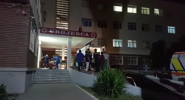 U EKZEKUTUA ME SILENCIATOR NË SELENICË/ Ja kush është viktima, pak para se ta vrisnin… (FOTO)