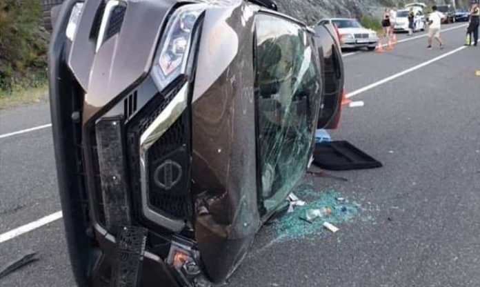 E RËNDË TEK RRUGA E KOMBIT/ Aksidentohet vajza e këshilltarit të Haradinajt (FOTO)