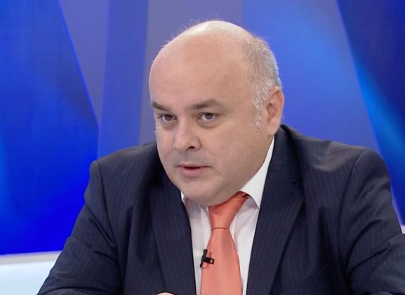 PRANIMET NË UNIVERSITETE/ Drejtori i RASH: Si po llogariten pikët e maturantëve, të dielën fituesit