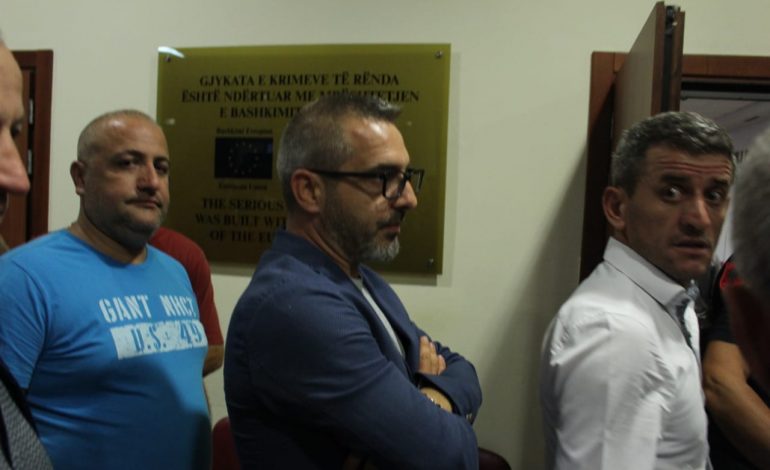 “GJYKATA THA S’JAM KRIMINEL DHE AS TRAFIKANT”/ Dokumenti i vendimit për Saimir Tahirin dhe bashkëpunëtorët (FOTO)
